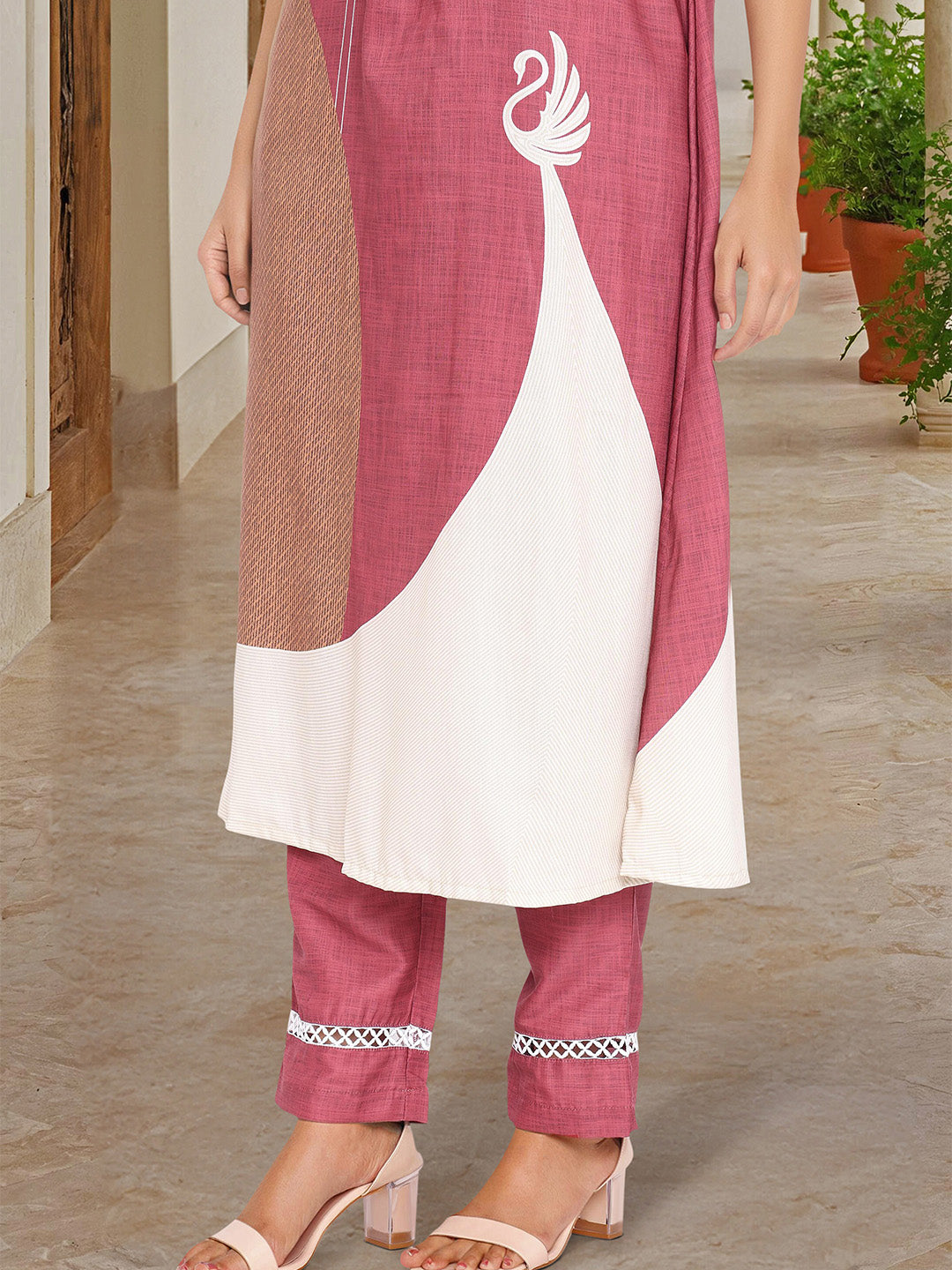 Ishin Women Multi Polyester Muslin Kurta Sets 2Pcs