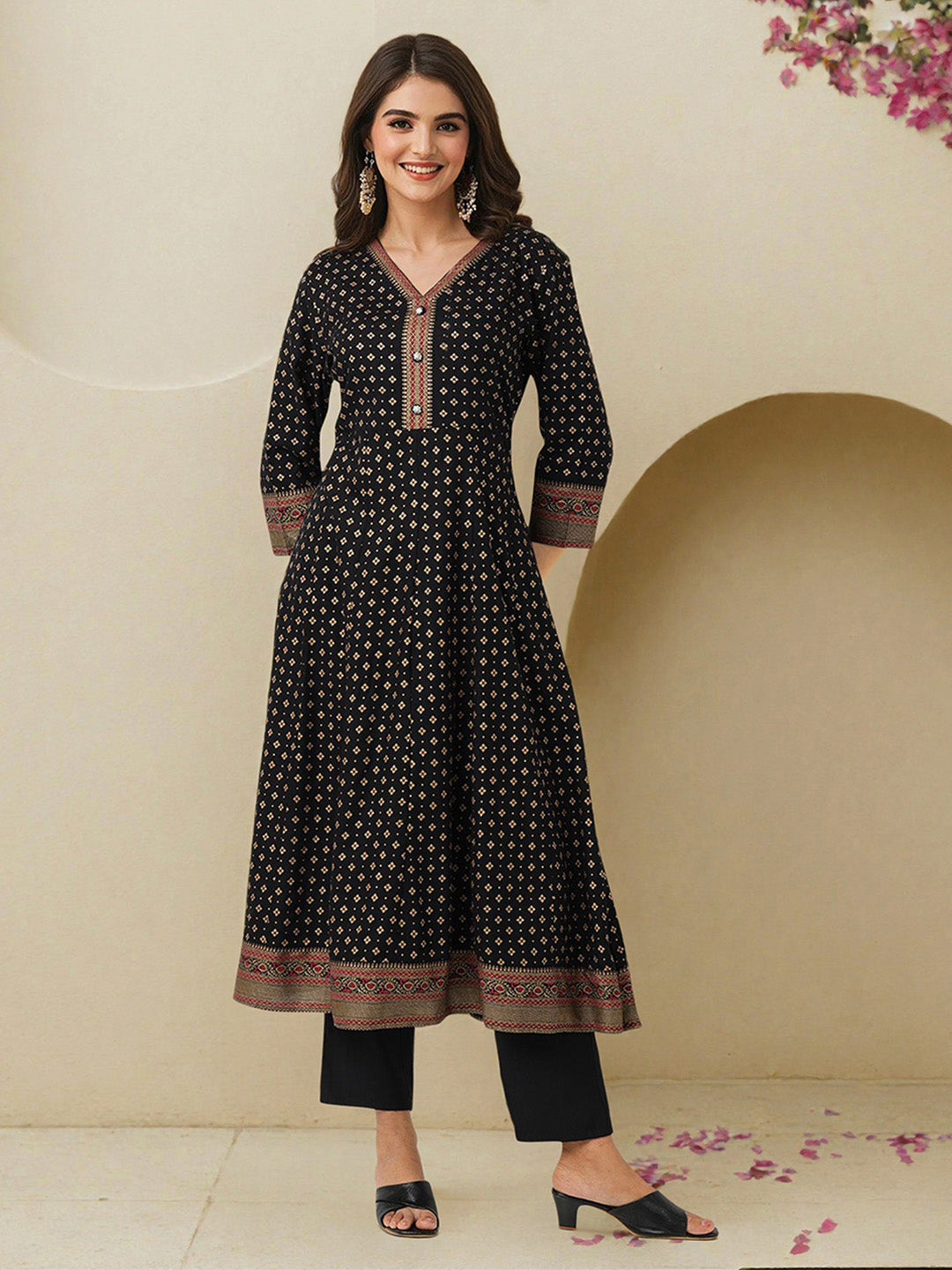 ISHIN Women Black Rayon 2 Pcs Kurta Set